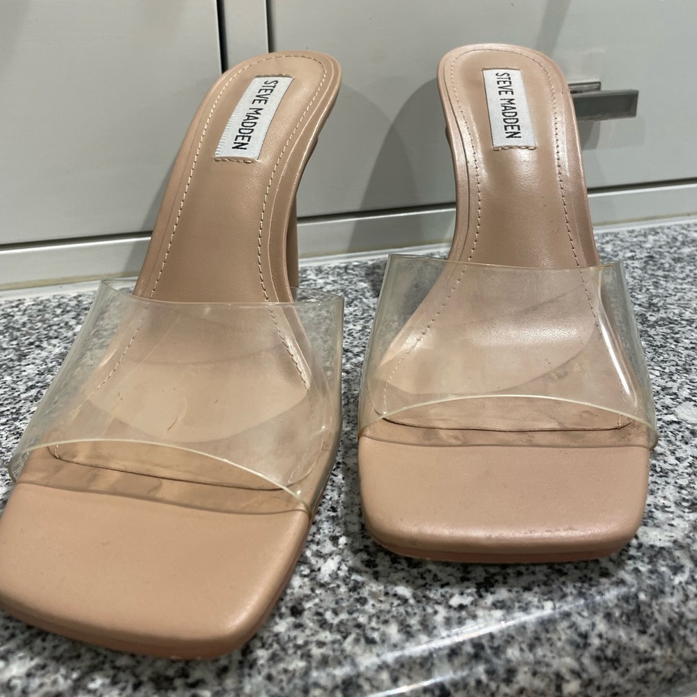 SIGNAL CLEAR by Steve Madden